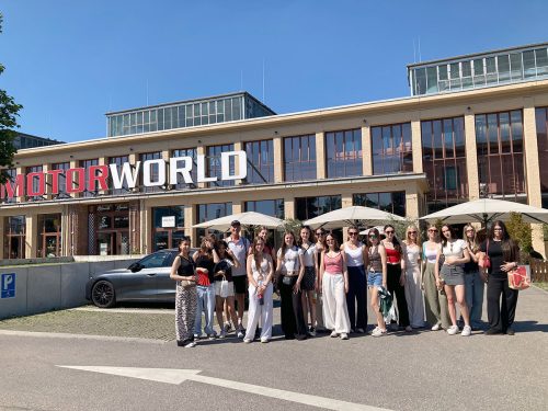 Gruppe-Motorworld web