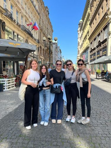 Vivienne-Lea-Isabell-Lea-und-Marie