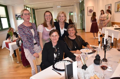 Kolleginnen Alexandra Kistl, Christiane Schneider, Petra Gabrielli und Petra Müller und Margit Troger aus Schwaz